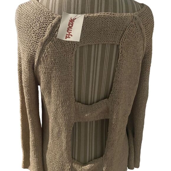 Embossed Junction size large sweater new with tags - Picture 2 of 2